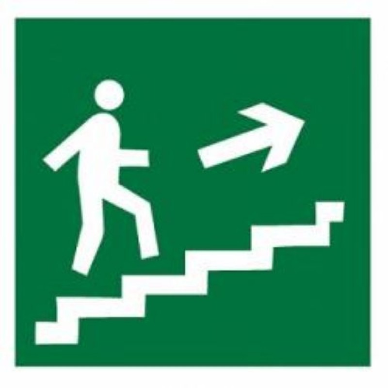 Знак Е15  Направление к эвакуационному выходу по лестнице  вверх
